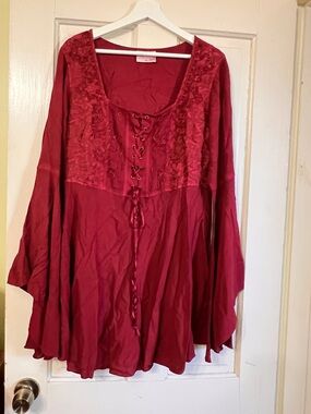 Lace-Up Scoop Neck Tunic Top in Deep Red